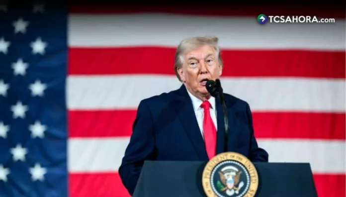 Estados Unidos activó un arancel global del 10% a las importaciones por decisión del presidente Donald Trump, en respuesta al reciente fallo de la Corte Suprema.