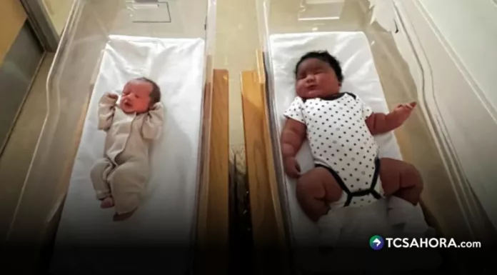 Un hospital de Nueva York celebró un hecho inédito: el nacimiento del bebé más pesado que haya registrado el hospital, con casi 13 libras al nacer.