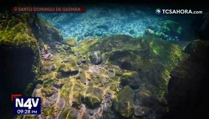 En el distrito de Santo Domingo de Guzmán se encuentra “Los Borbollones”, un río que asombra por la claridad de sus aguas y la belleza de su entorno.
