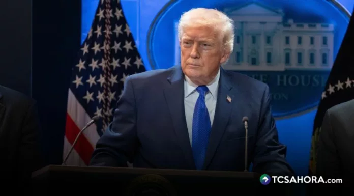 El presidente Trump confirmó que EE. UU. mantiene una ofensiva militar activa en Irán y advirtió que los ataques continuarán sin un plazo definido.