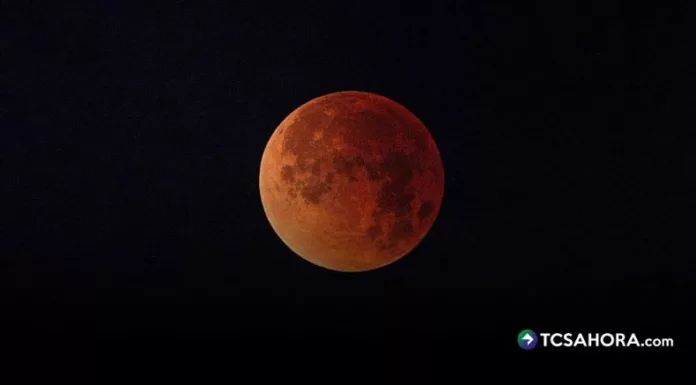 Un eclipse total de Luna transformó la madrugada de este 3 de marzo en un espectáculo rojizo que captó la atención de los salvadoreños.