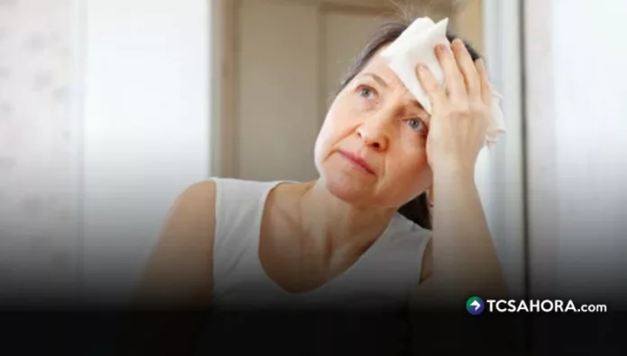 Aunque muchas mujeres le temen, la menopausia es parte natural de la vida y puede vivirse con equilibrio si se cuenta con información y acompañamiento médico.