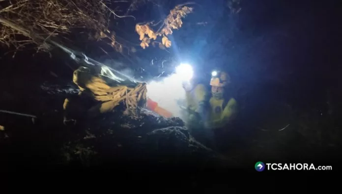 Socorristas recuperaron el cuerpo de un hombre en el río Acelhuate, en Aguilares, luego de caer desde una altura cercana a los 40 metros.