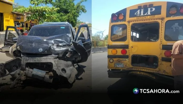 Un accidente entre un microbús de la R-4LP y un pick up dejó como saldo cuatro lesionados en San Juan Nonualco.