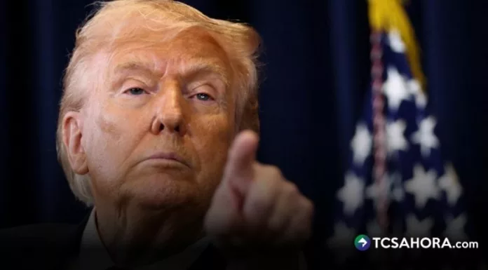 Donald Trump advirtió que el régimen de Irán será golpeado “20 veces más fuerte” si bloquea el paso de petróleo por el Estrecho de Ormuz.Donald Trump advirtió que el régimen de Irán será golpeado “20 veces más fuerte” si bloquea el paso de petróleo por el Estrecho de Ormuz.