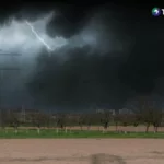 Emiten alertas desde Texas hasta Nueva York por tormentas y tornados  