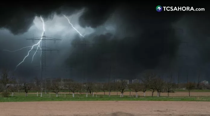 Más de 95 millones de personas se encuentran en riesgo por tormentas severas y tornados desde Texas hasta Nueva York.