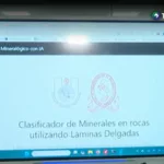 Estudiantes de la UES desarrollan aplicación para identificar minerales