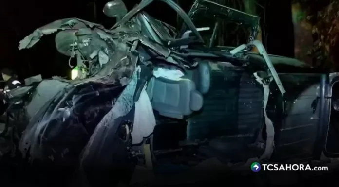 Tres fallecidos y al menos siete lesionados es el saldo de un aparatoso accidente registrado en el km 74 de la carretera Litoral, San Vicente.