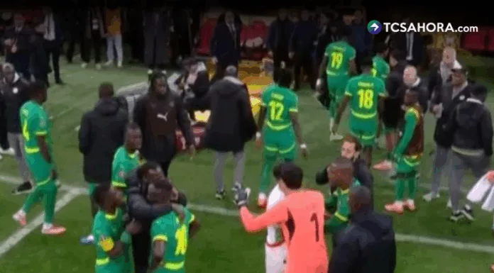 La CAF tomó una decisión sin precedentes al quitarle el título de la Copa Africana a Senegal y otorgárselo a Marruecos.