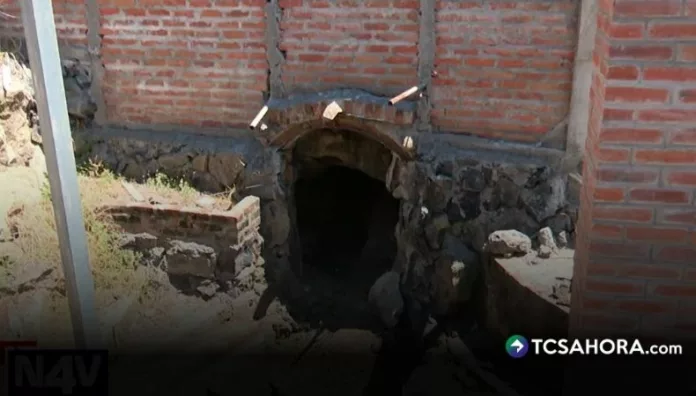 En Metapán, una familia descubrió tres cuevas debajo de su vivienda. ¿Qué hay realmente en esas profundidades?