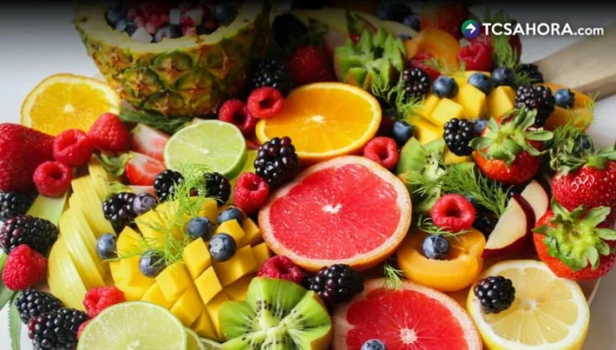 Los expertos recomiendan incluir frutas de diferentes colores en la dieta diaria, ya que cada una aporta beneficios distintos al organismo.