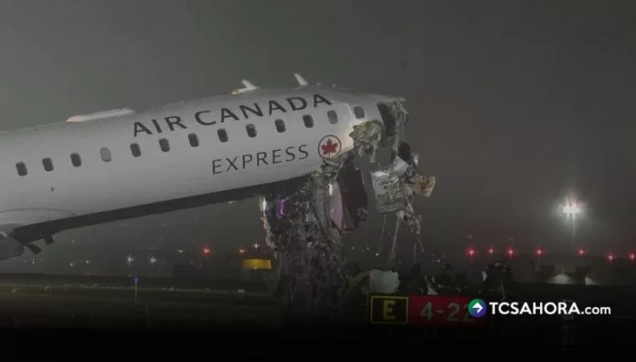 Un avión colisionó en plena pista del aeropuerto y activó un fuerte operativo de emergencia. A bordo viajaban 76 personas y 41 fueron trasladadas a centros médicos.