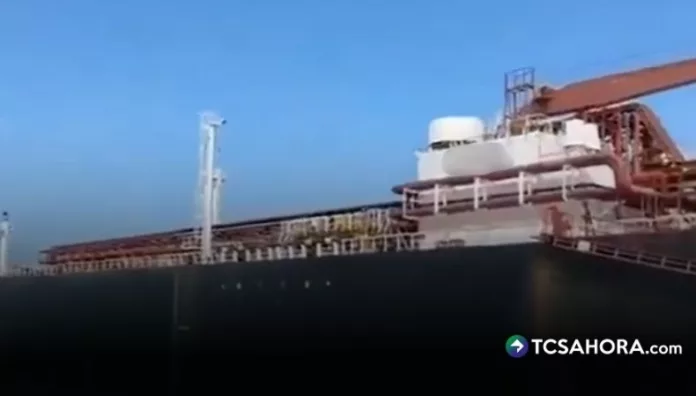 Dos buques petroleros de la India lograron cruzar el Estrecho de Ormuz, pese a los bloqueos impuestos por Irán.
