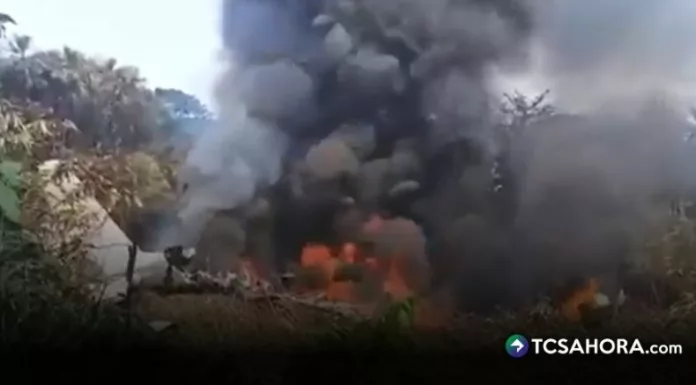 Al menos 44 personas fallecieron luego de que un avión Hércules de la Fuerza Aeroespacial Colombiana se precipitara en Putumayo.