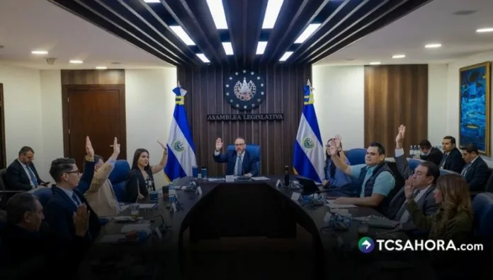 La Comisión Política de la Asamblea emitió un dictamen favorable para ratificar reforma a la Constitución para aplicar cadena perpetua.