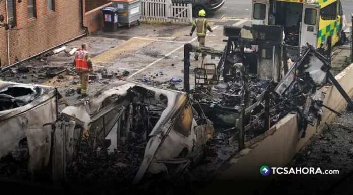 Cámaras muestran que habría otra persona involucrada y se investiga una posible conexión internacional.