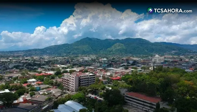 Clima caluroso, lluvias puntuales y vientos fuertes para este domingo