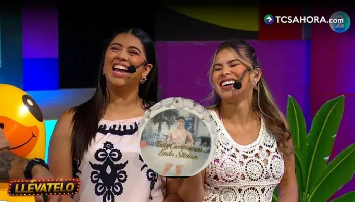 Una pareja de televidentes apareció en el set con un detalle especial que terminó robándose el momento.