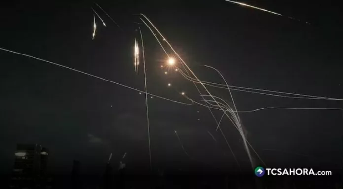 Irán desmintió las declaraciones del presidente Donald Trump, quien afirmó que Teherán había pedido un cese del fuego en el Estrecho de Ormuz.