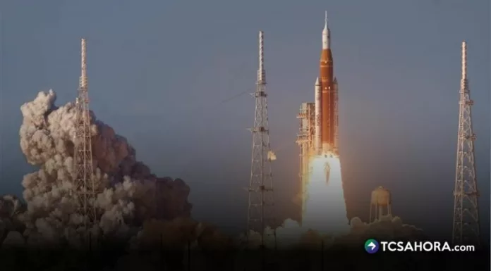 La NASA lanzó con éxito Artemis II, que lleva a cuatro astronautas en el primer viaje tripulado al entorno lunar desde el programa Apolo.