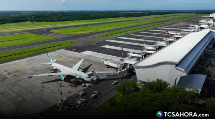 Representantes de Air Canada sostendrán hoy reuniones con autoridades del gobierno, para poder abrir vuelos entre El Salvador y Canadá.