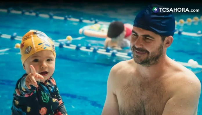 La matronatación es una modalidad de la natación en la que los bebés ingresan al agua acompañados de sus padres.
