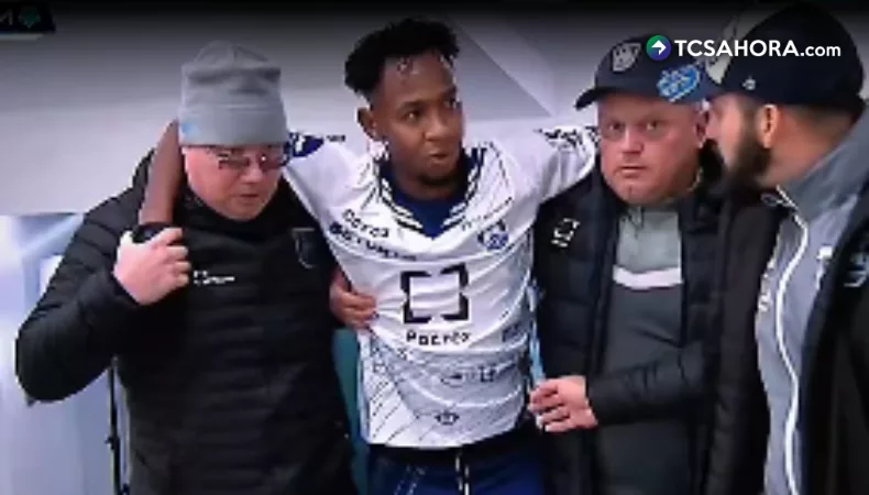 Brayan Gil chấn thương trong trận đấu tại Nga