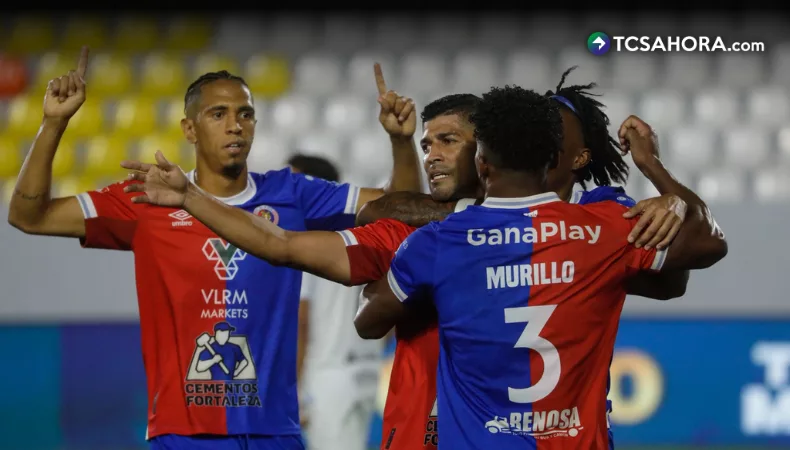 FAS ăn mừng chiến thắng và tấm vé dự Cúp Trung Mỹ