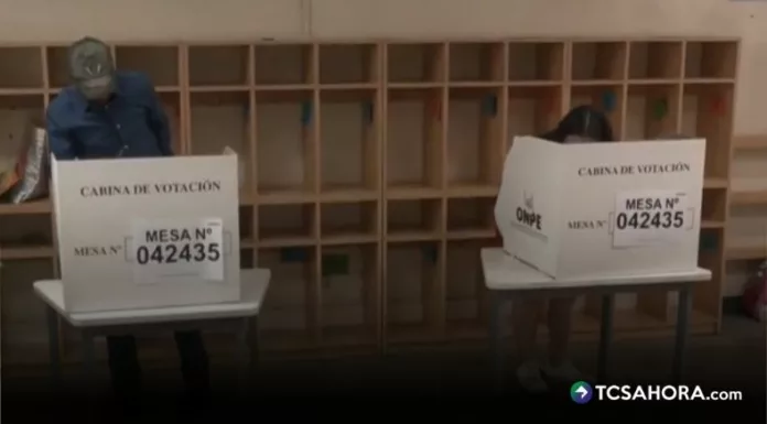 La jornada de elecciones en Perú estuvo marcada por retrasos en la instalación de mesas en varios distritos.