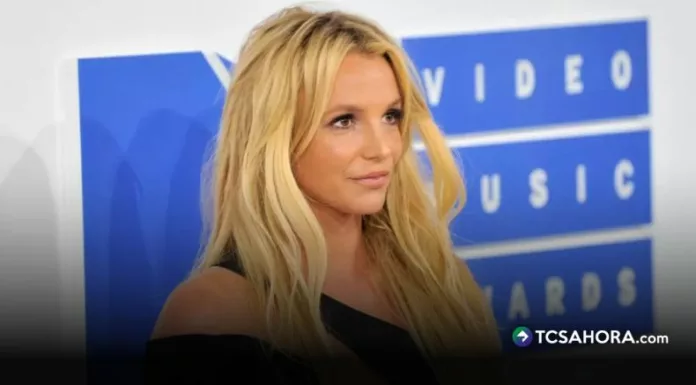 La cantante tomó la decisión de forma voluntaria luego de su detención. El proceso legal sigue y ya tiene fecha en Corte.