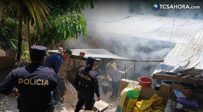 El incendio dejó a una niña de 7 años y a una mujer de 58 lesionadas. Ambas se encontraban dentro de la vivienda.
