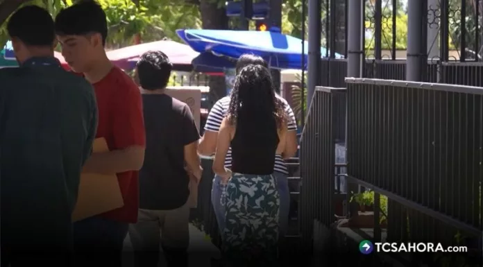 Un informe revela que el bajo salario se consolida como el principal factor de insatisfacción de los jóvenes.