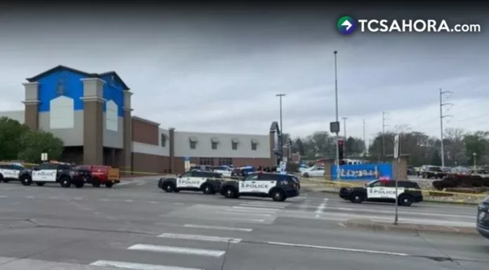 Las imágenes de una mujer amenazando a un niño en un establecimiento se hicieron virales. La policía evitó que el menor fuera asesinado.