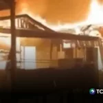 Voraz incendio destruye más de mil viviendas en Malasia