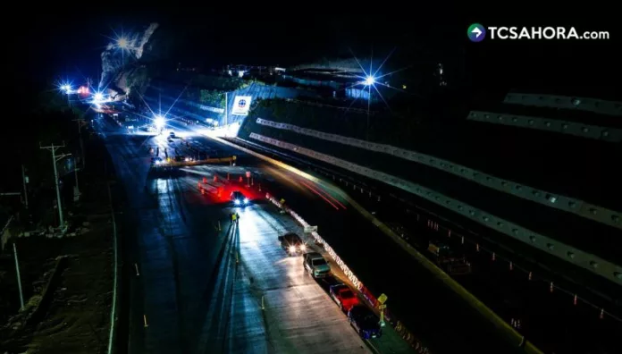 El cierre en la carretera Panamericana, tramo Los Chorros, se debe a los trabajos de voladuras de talud, informó el MOPT.