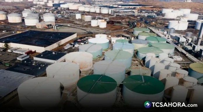 Estados Unidos anunció la extensión por 30 días del permiso especial que autoriza la comercialización del petróleo ruso.