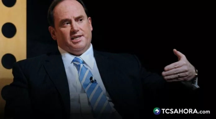 Tras la salida de John Phelan, el subsecretario de la Marina, Hung Cao, asumirá el cargo de forma interina.