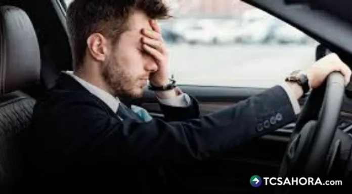 Para reducir riesgos en carretera, se debe dormir entre 7 y 9 horas antes de conducir y evitar manejar si se presenta fatiga o somnolencia.