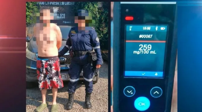 El conductor manejaba bajo los efectos del alcohol cuando atropelló a una mujer en Santa Ana Centro. Quedó grabado en video.