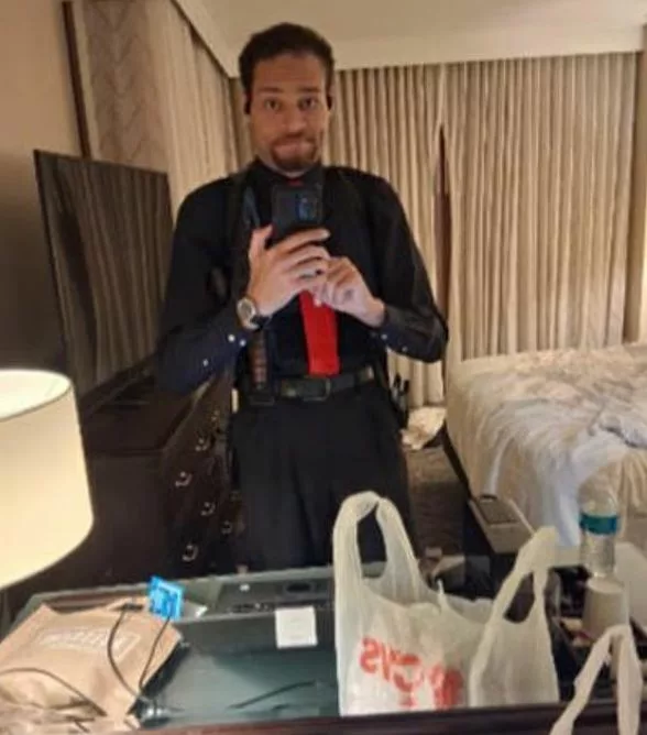 Una imagen captada minutos antes del ataque a Donald Trump y un video recién difundido revelan Detalles del accionar del acusado.