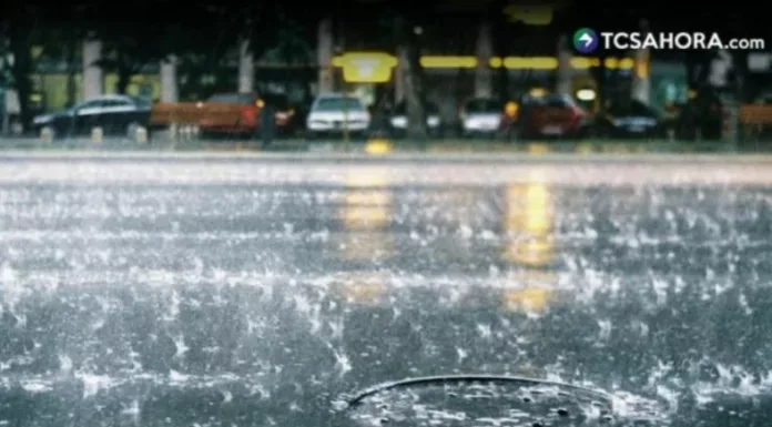 Las lluvias intensas que se han registrado en las últimas horas en distintos puntos del país han estado acompañadas de granizo.