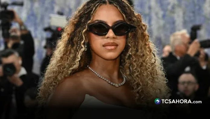 La hija de Beyoncé debutó con 14 años en la gala y su presencia desató comentarios por una regla clave del evento.