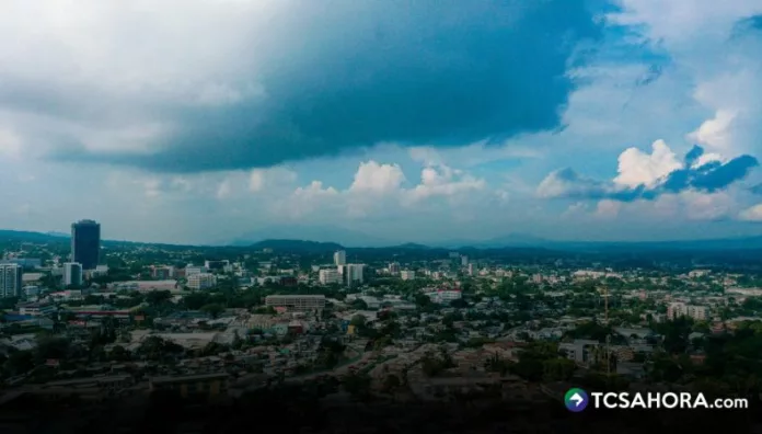 Las temperaturas máximas rondarán entre 34 ° y 38 ° Celsius, mientras que las lluvias podrán comenzar a tenerse al final de la tarde y noche.