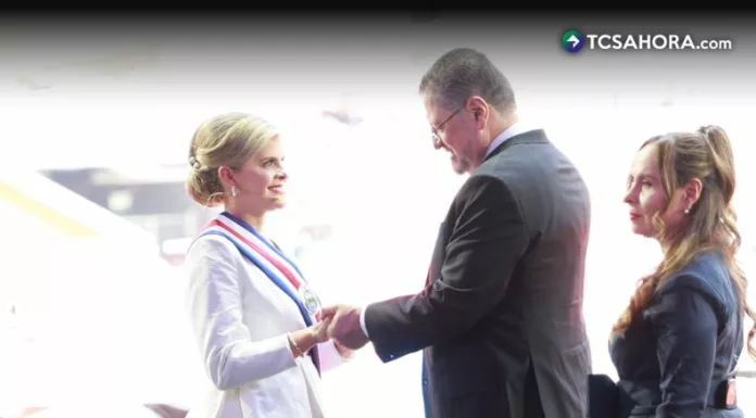 Laura Fernández asume presidencia de Costa Rica