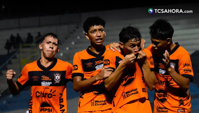 Águila es campeón en la categoría sub-17 tras vencer a Hércules