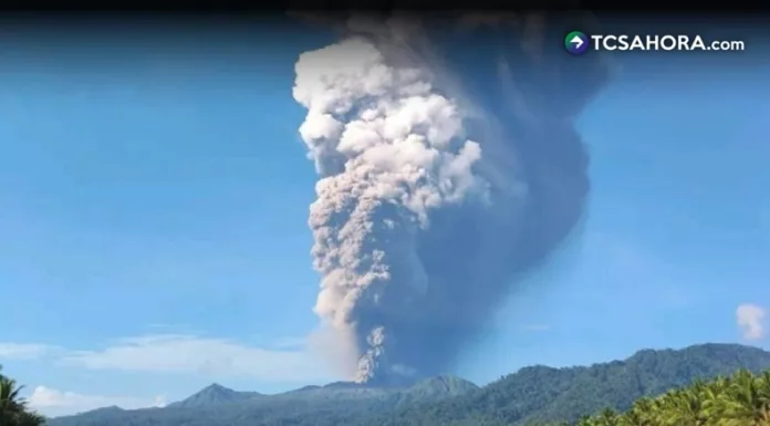 Rescatan cuerpo de senderista fallecida tras erupción en Indonesia