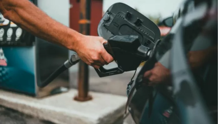 La Dirección General de Energía, Hidrocarburos y Minas (DGEHM) anunció un nuevo incremento en los precios de referencia de los combustibles.