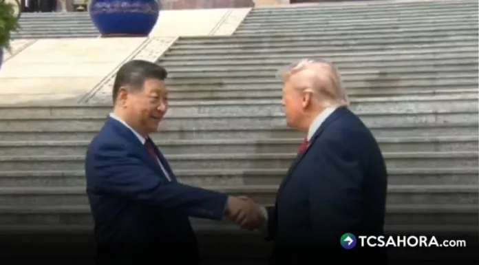 Xi Jinping recibió a Trump en el Gran Salón del Pueblo con honores militares, himnos nacionales y una ceremonia oficial.