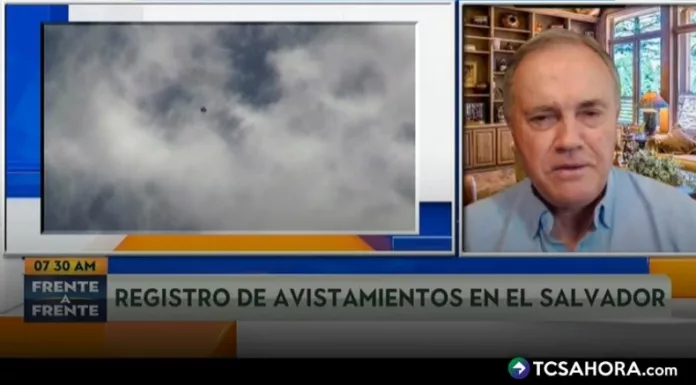El ufólogo Sixto Paz Wells habló sobre el fenómeno de los OVNIS, la relación de estos con El Salvador y los archivos del Pentágono.